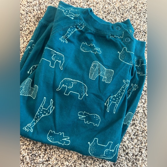 EUC Carter's Baby Boys' Safari Long Sleeve Jumpsuit - Picture 6 of 6